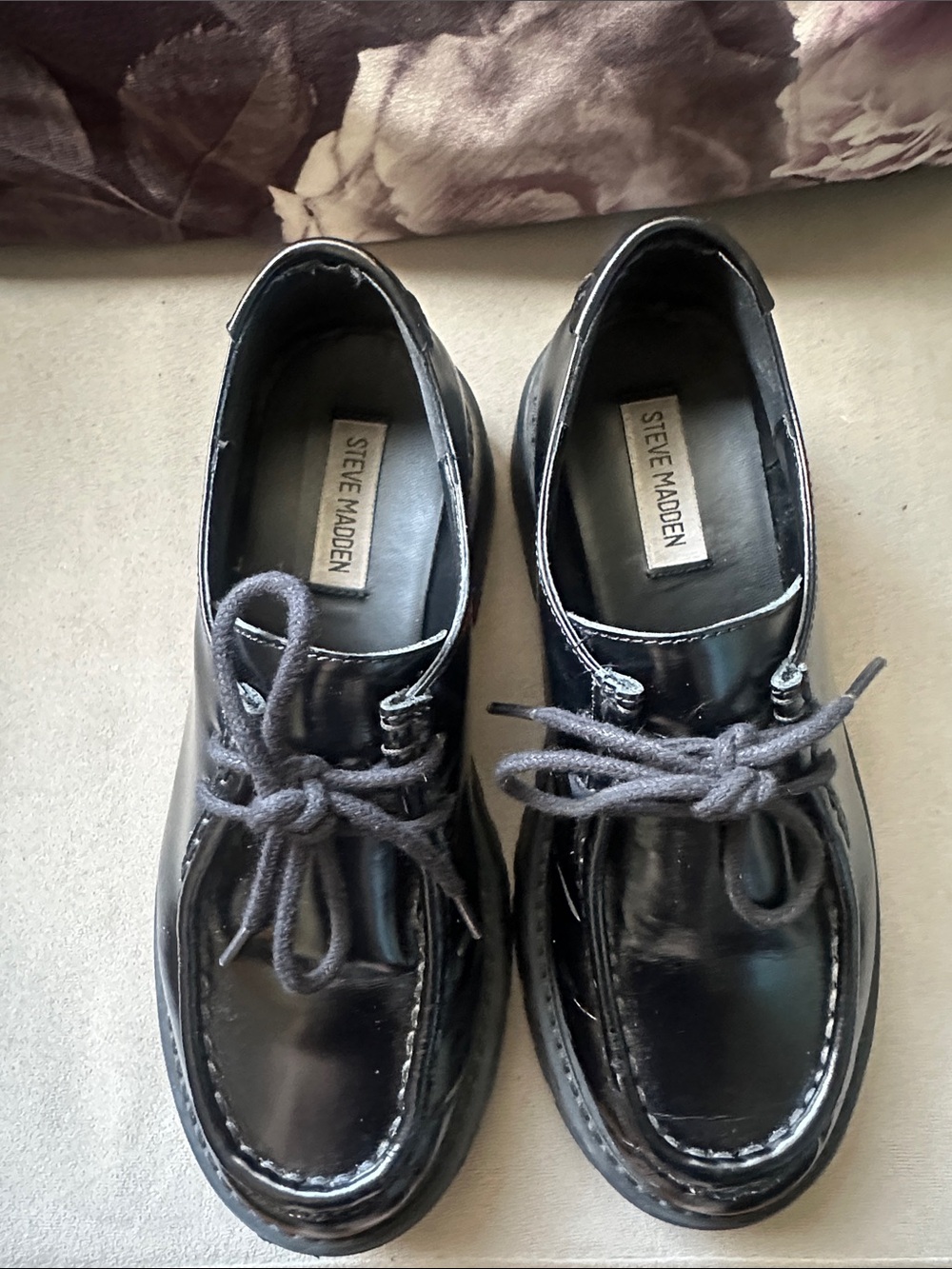 Steve Madden Black Patent Lace-Up Women's Loafers - Picture 2 of 3